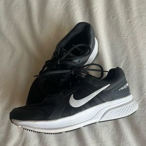 Women's Nike Run Swift 2.0 Running Shoes in Black/White, SIZE 7.5